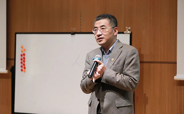 同济大学经管学院赵海峰教授介绍团队与领导力.jpg